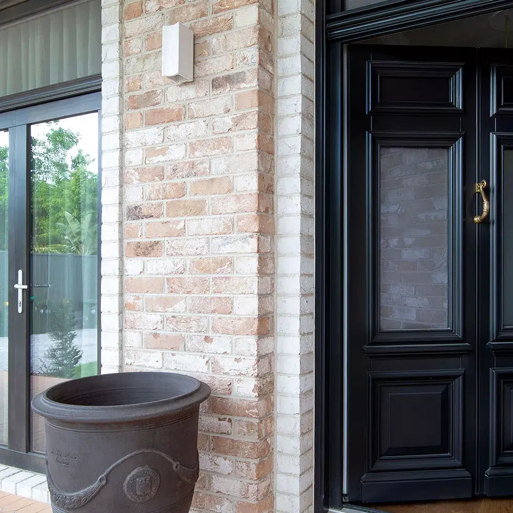 ETW-D_EntranceDoorOpen_FrenchDoors